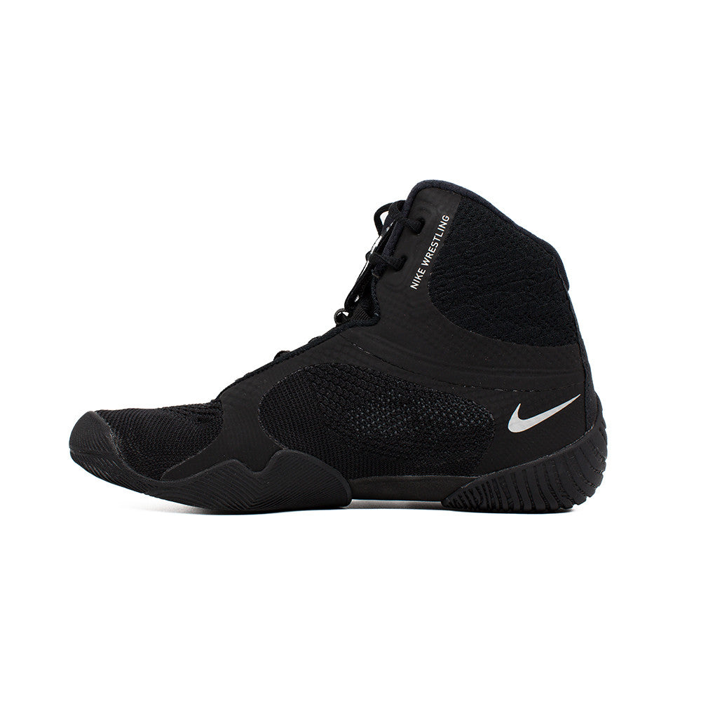 Nike Tawa, Negro