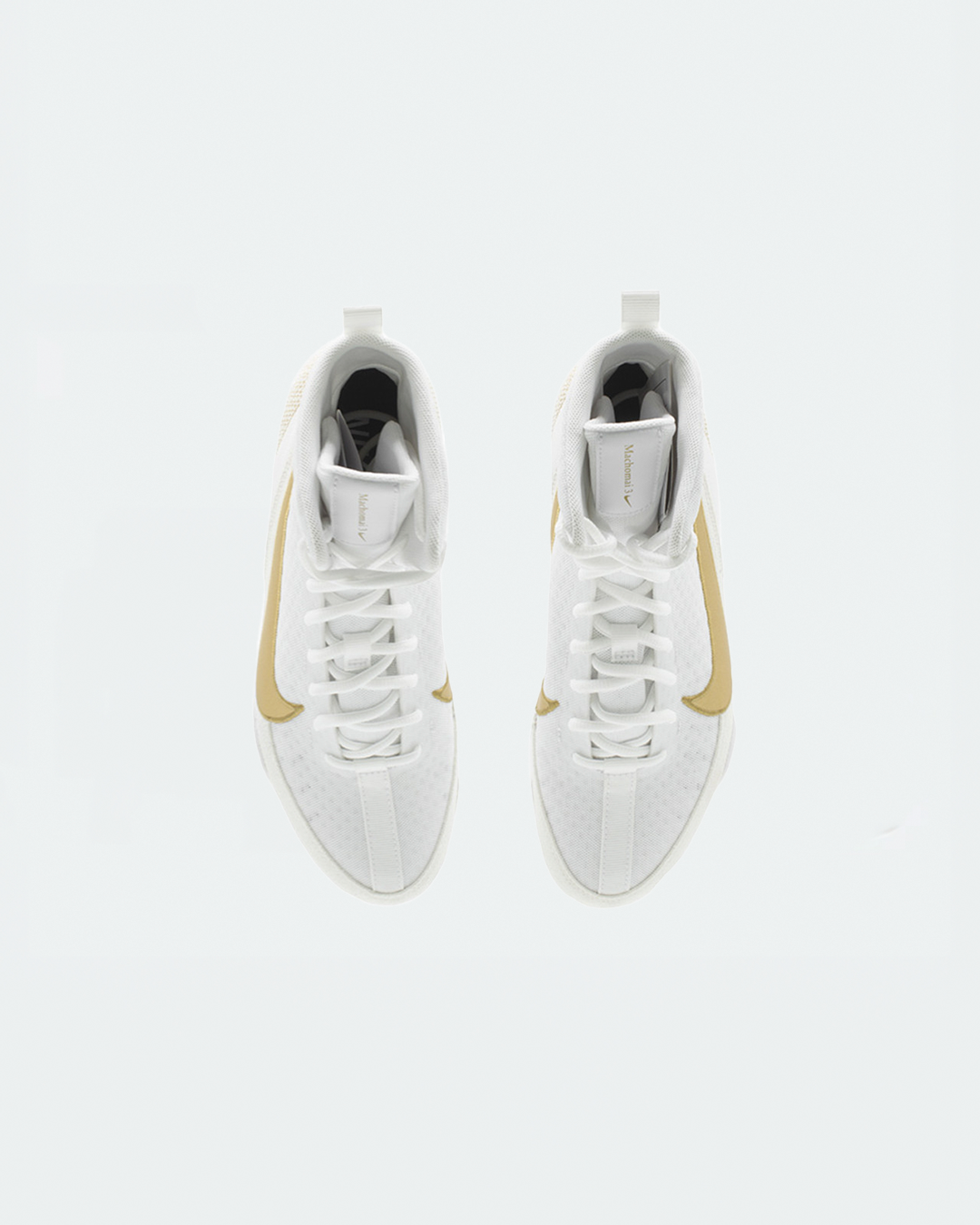 Nike Machomai 3, Dorado