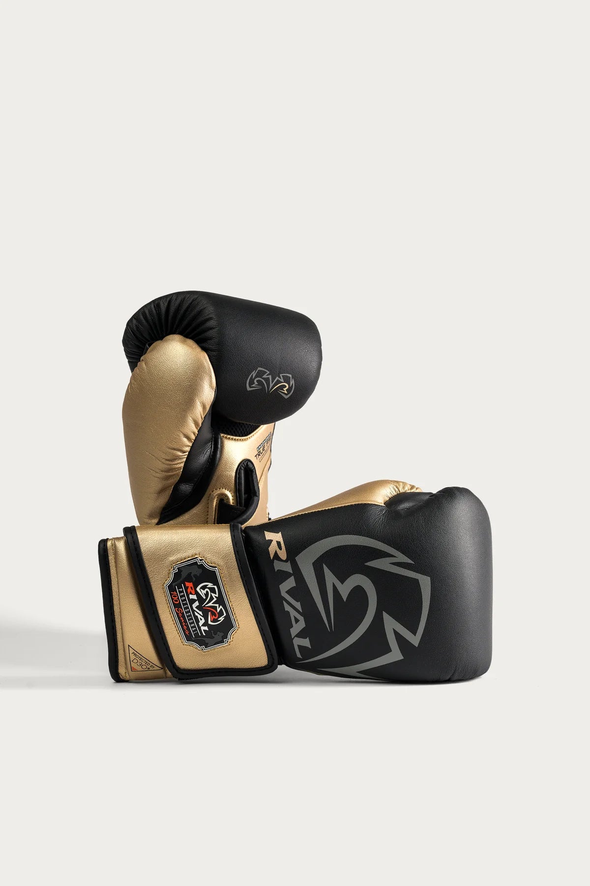 Guantes Rival RB100, Negro/Dorado